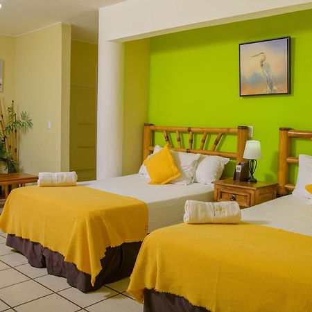 Banana Palms Hotel Ріо-Дульсе Екстер'єр фото