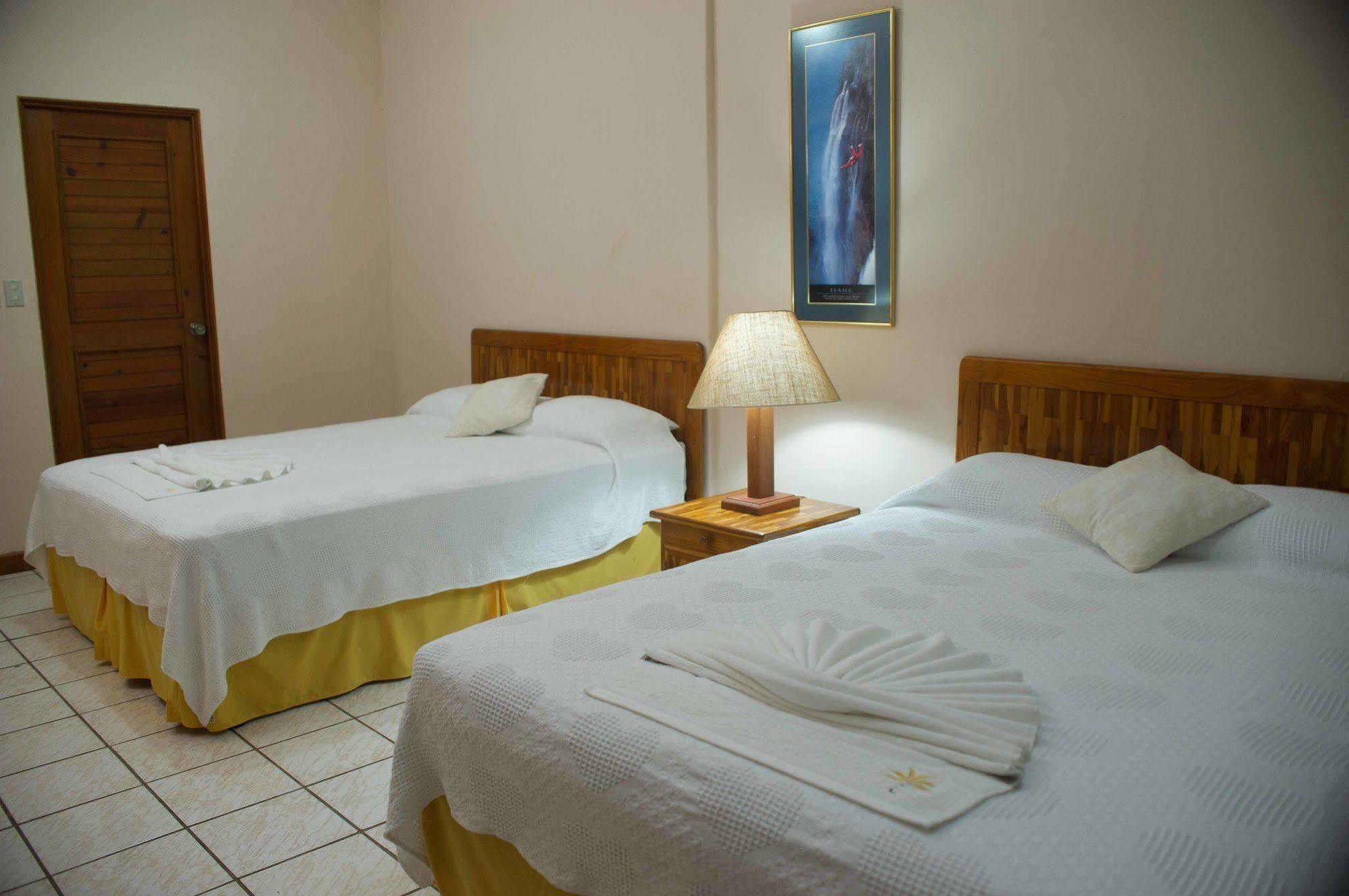 Banana Palms Hotel Ріо-Дульсе Екстер'єр фото